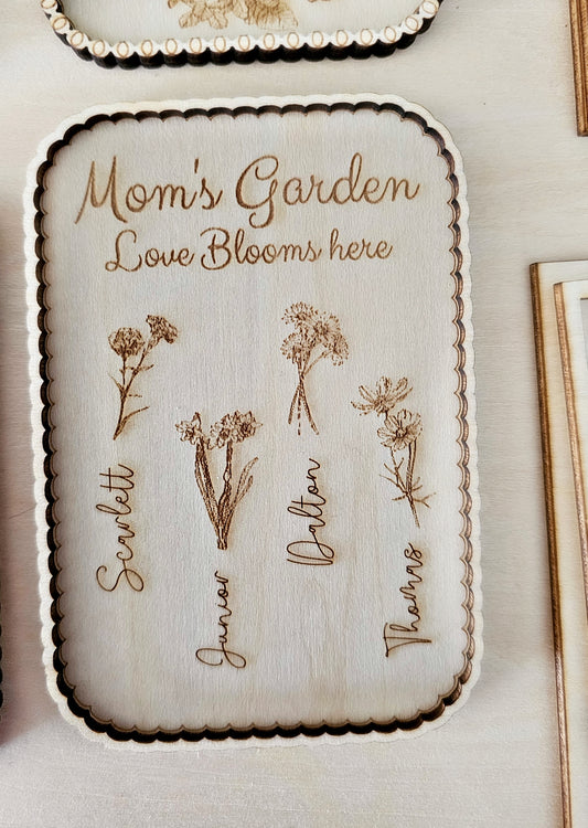 Mom's Garden Magnet
